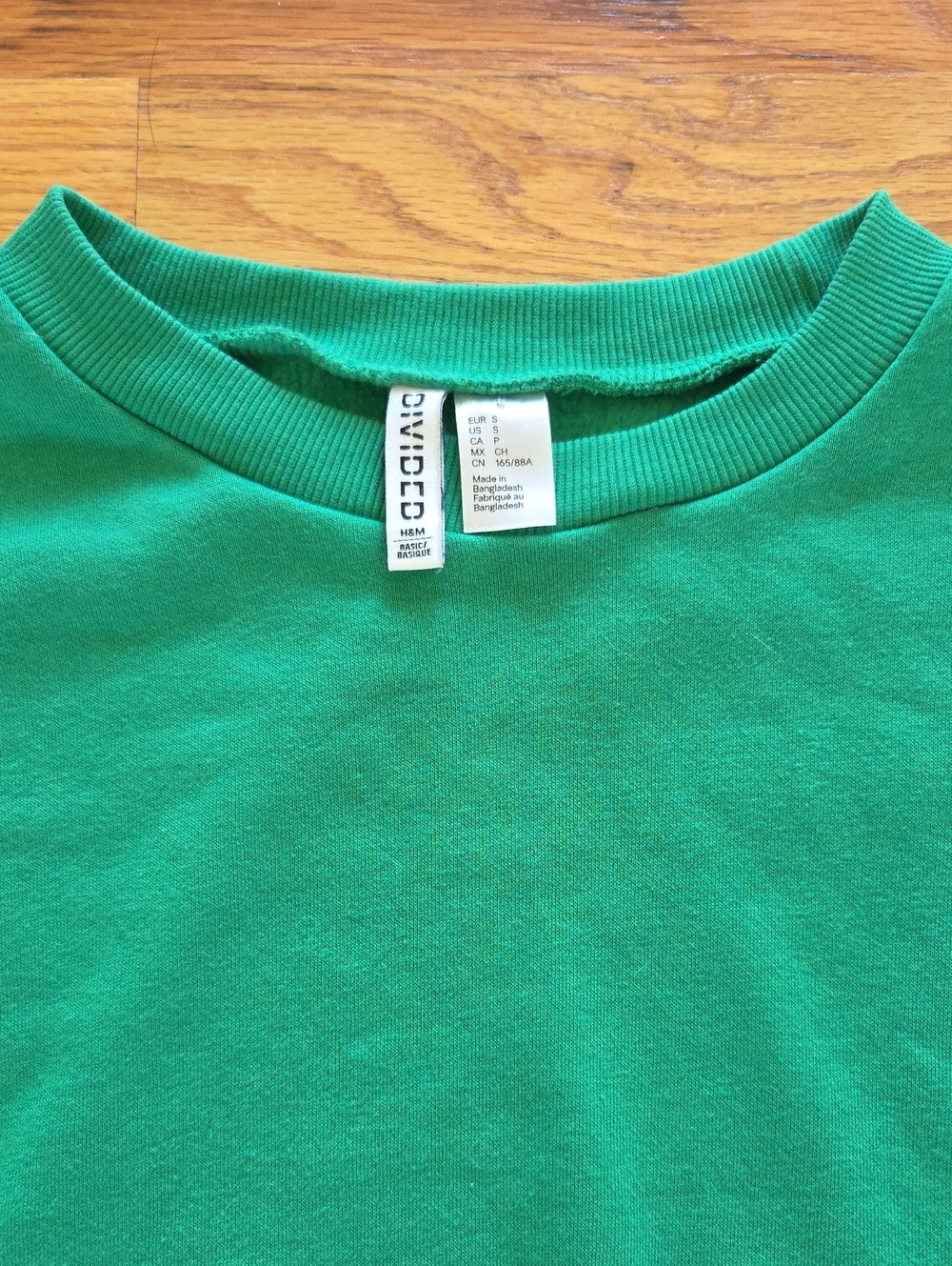 H&M Divided Green Crewneck Tee